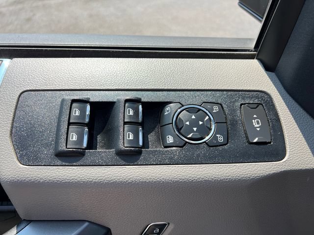 Used 2022 Ford F350 XLT w/ Snow Plow Prep Package AWD/4WD image 13