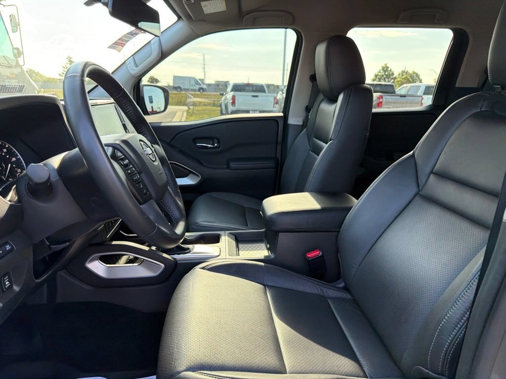 Used 2025 Nissan Frontier SV w/ SV Convenience Package AWD/4WD image 18