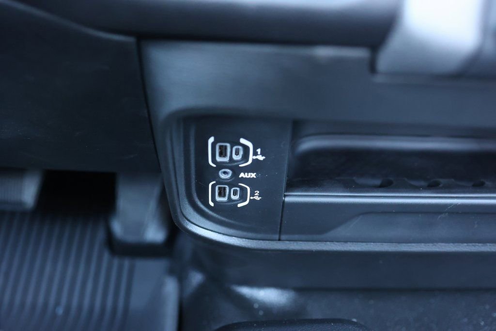 New 2024 RAM 5500 Tradesman image 32