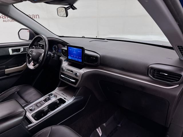 Used 2020 Ford Explorer XLT w/ Equipment Group 202A image 29
