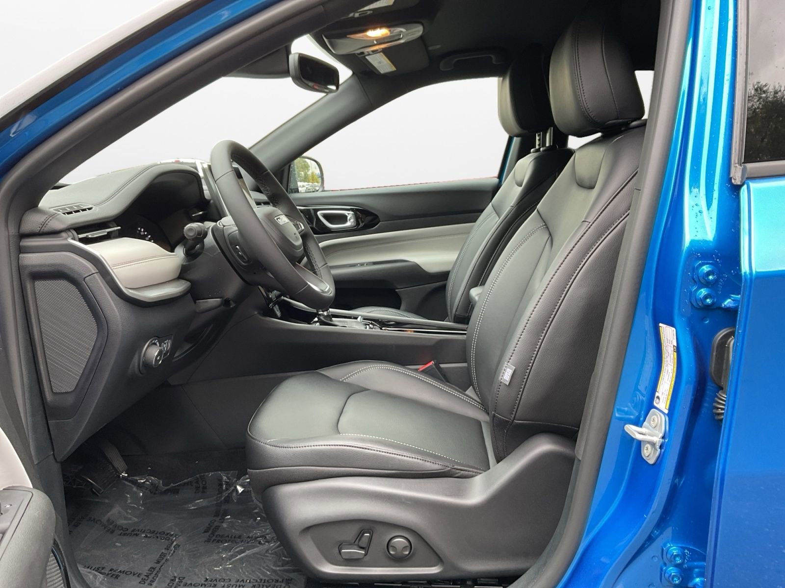 New 2026 Jeep Compass Limited image 9