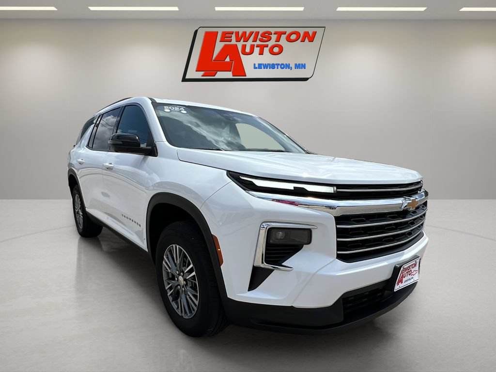 Used 2024 Chevrolet Traverse LT w/ Trailering Package AWD/4WD image 14