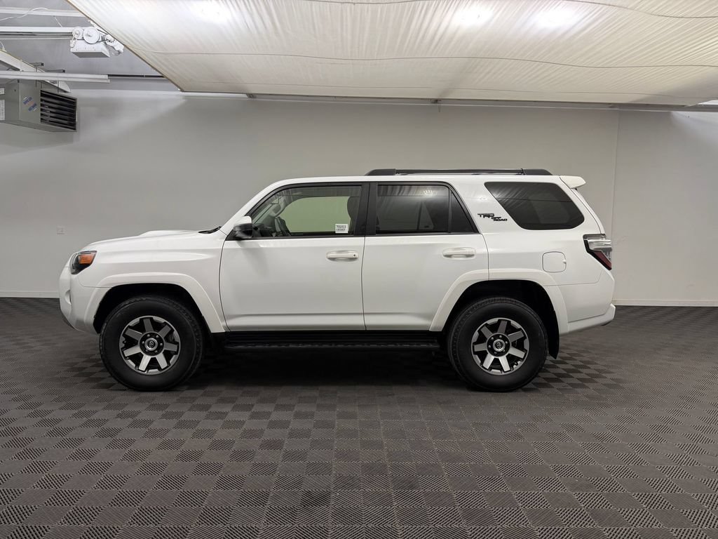 Used 2021 Toyota 4Runner TRD Off-Road AWD/4WD image 2