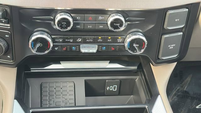 New 2025 Ford F250 Platinum w/ Platinum Plus Package image 23
