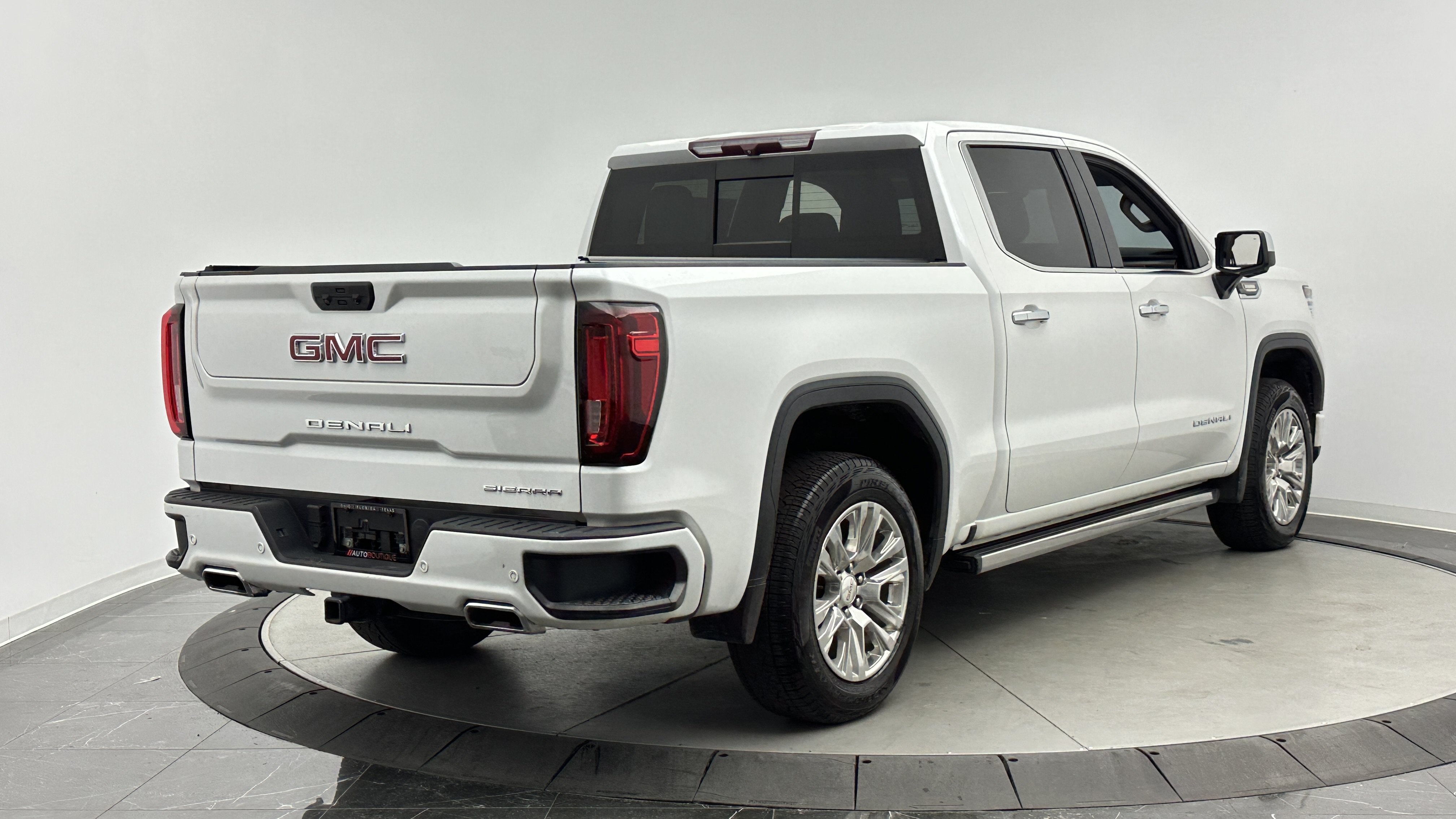 Used 2022 GMC Sierra 1500 Denali AWD/4WD image 8