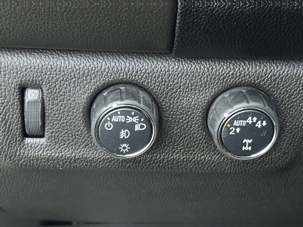 Used 2021 GMC Canyon AT4 w/ Driver Alert Package image 23