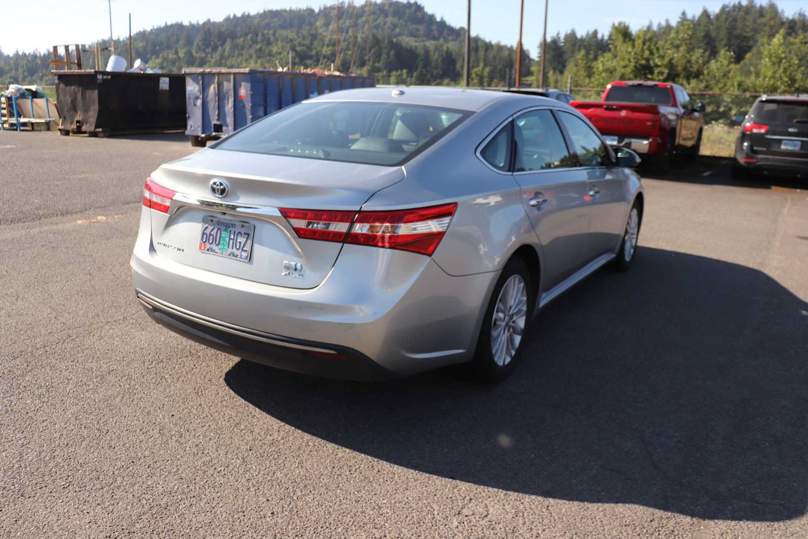 Used 2015 Toyota Avalon XLE Touring FWD image 5