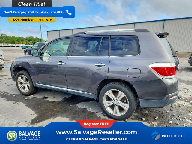 Used 2011 Toyota Highlander Limited w/ Tow Pkg image 3