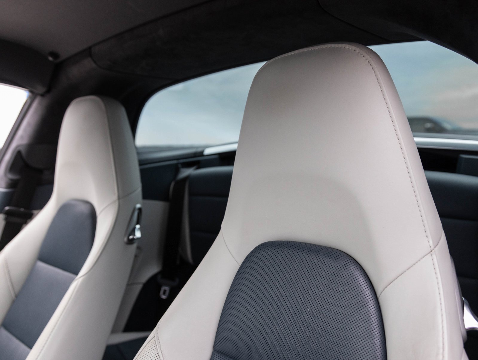 Used 2019 Porsche 911 Targa 4 GTS image 25