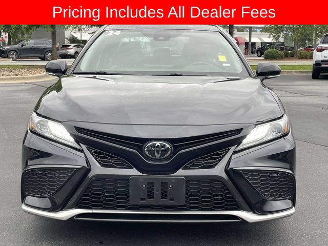 Used 2024 Toyota Camry XSE FWD image 8