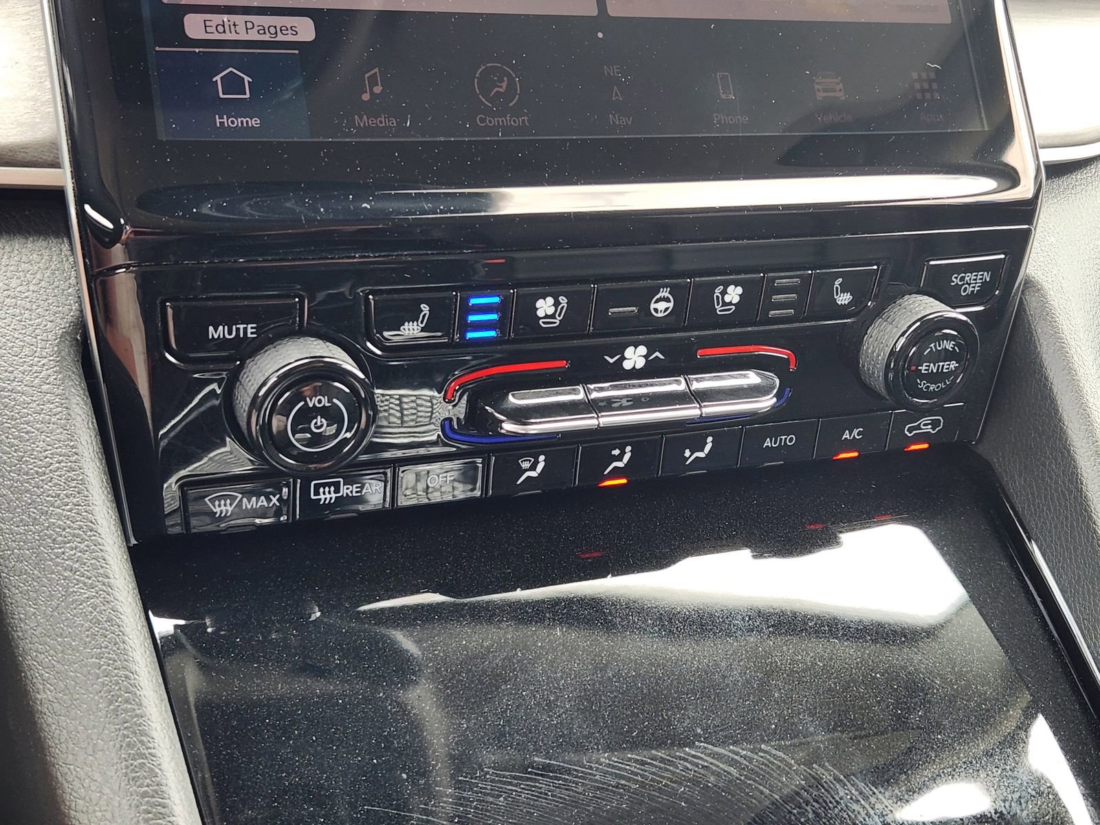 Used 2023 Jeep Grand Cherokee 4WD 4xe w/ Luxury Tech Group II image 19