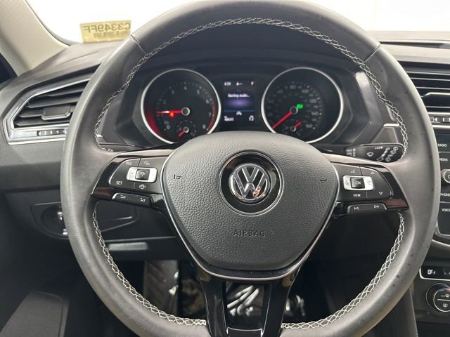 Used 2021 Volkswagen Tiguan SE image 16
