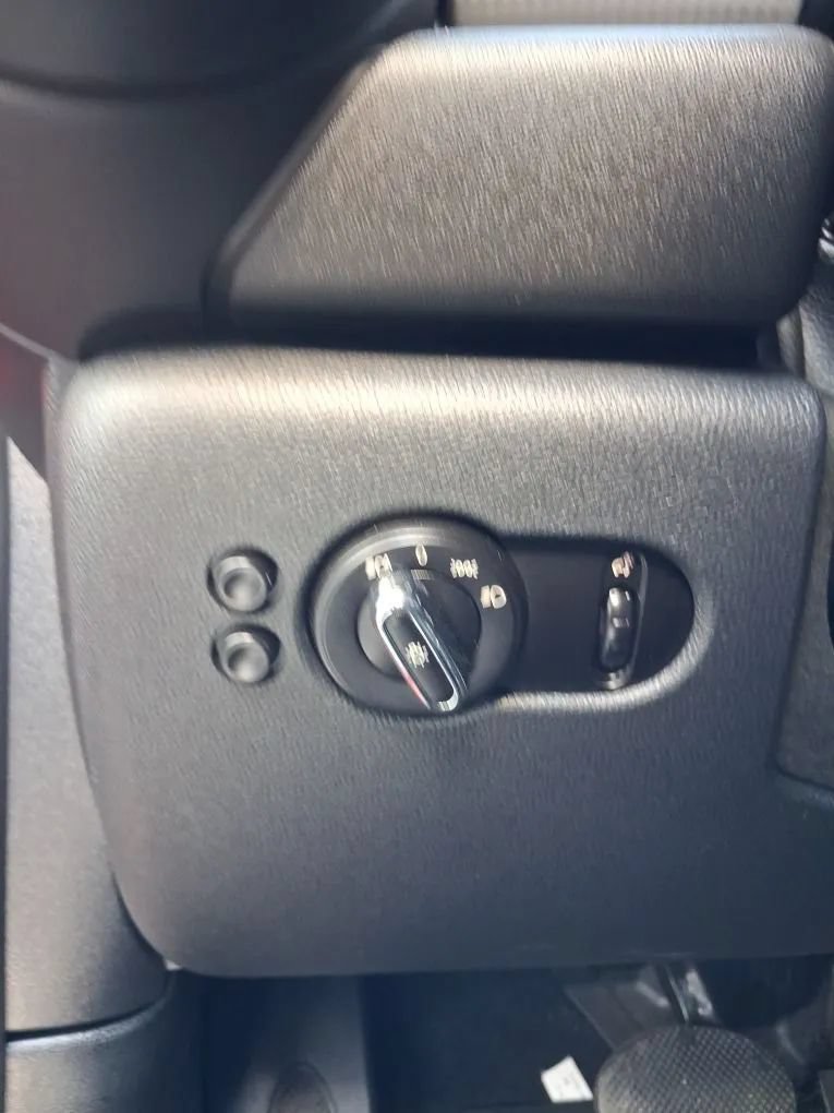 Used 2015 MINI Cooper 2-Door Hardtop FWD image 20
