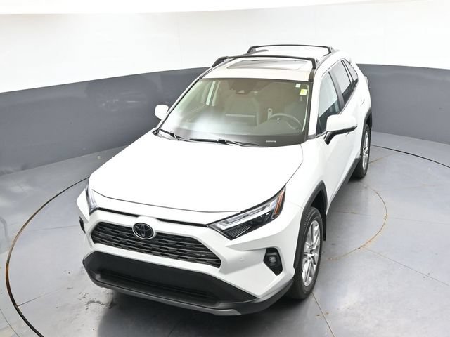 Used 2025 Toyota RAV4 Limited w/ Weather Package AWD/4WD image 36