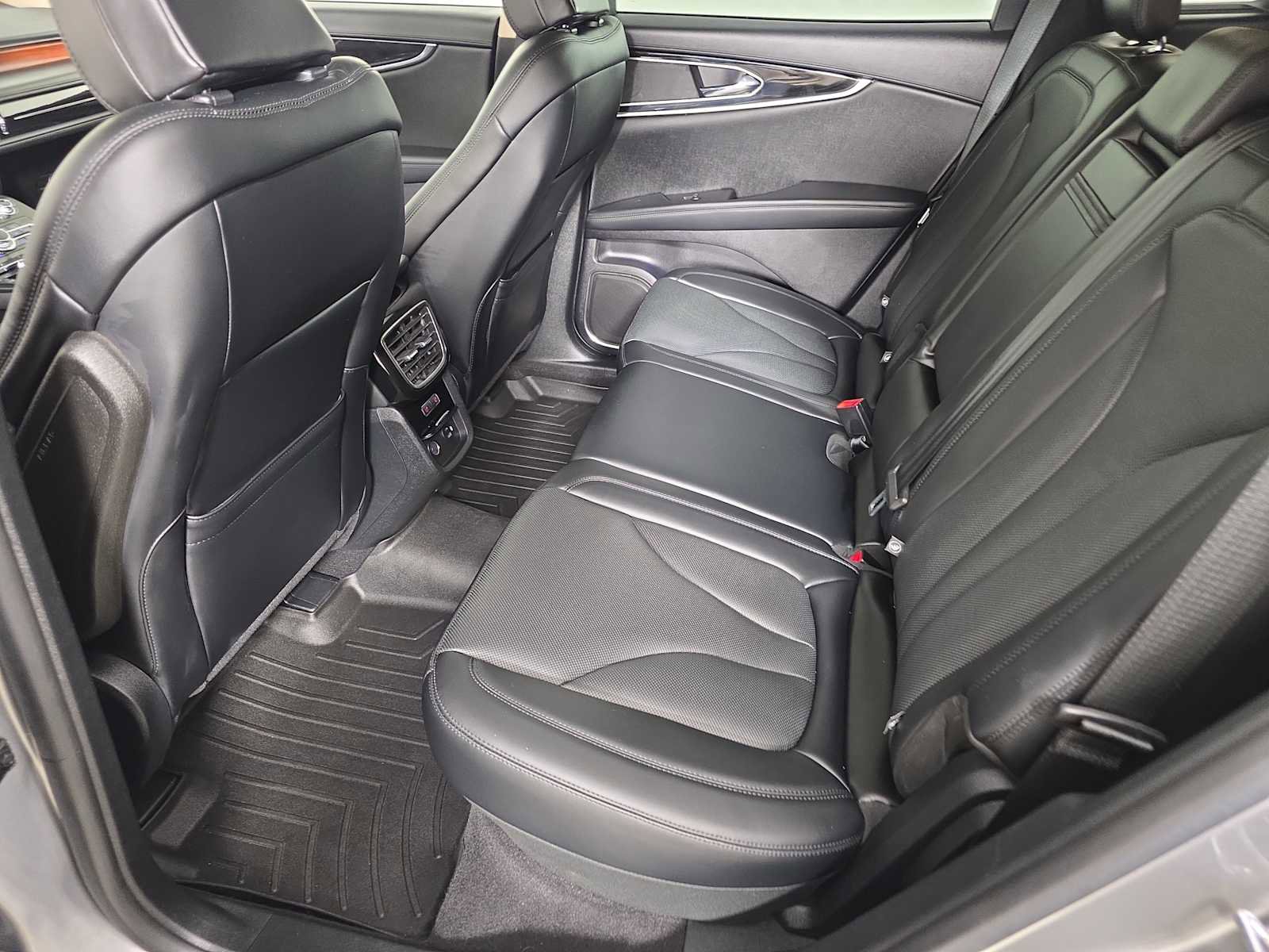 Used 2022 Lincoln Nautilus Reserve image 54