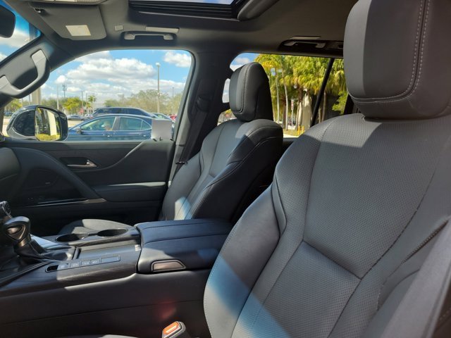 Used 2022 Lexus LX 600 4WD w/ Premium Package image 22
