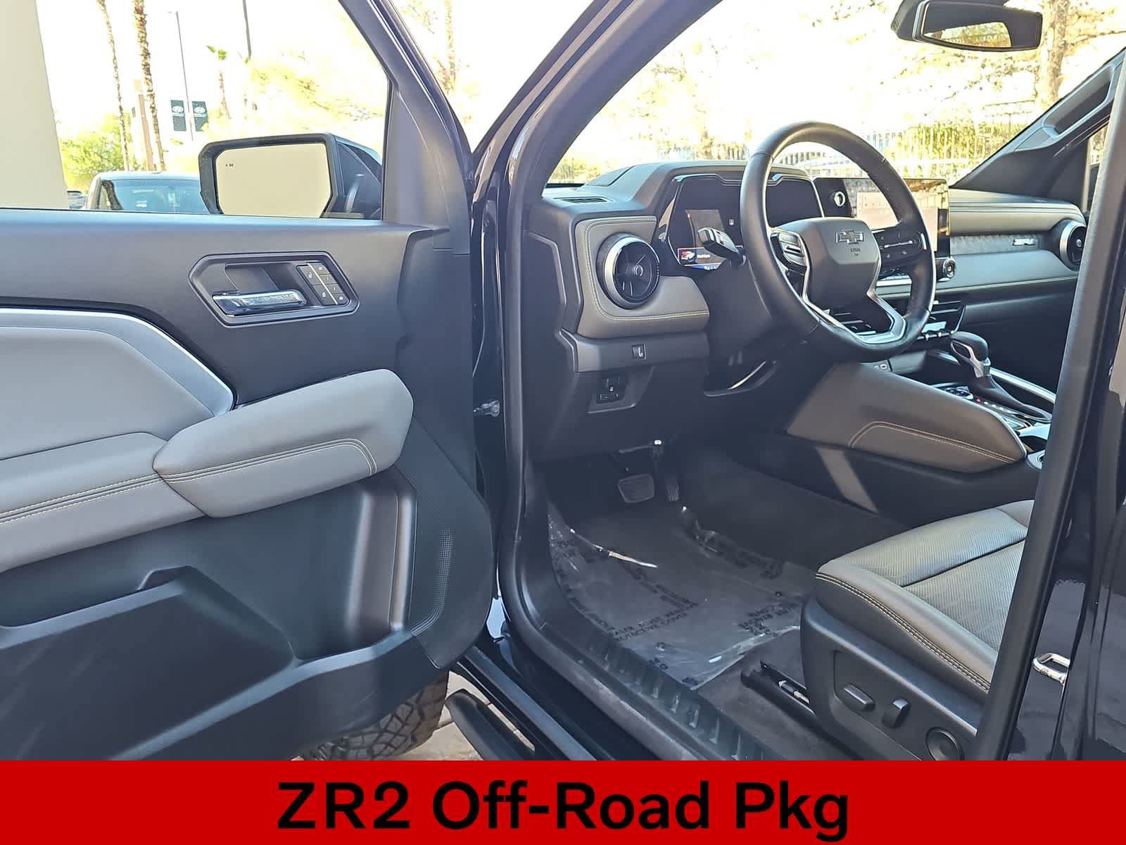 Used 2023 Chevrolet Colorado ZR2 w/ ZR2 Convenience Package III AWD/4WD image 10