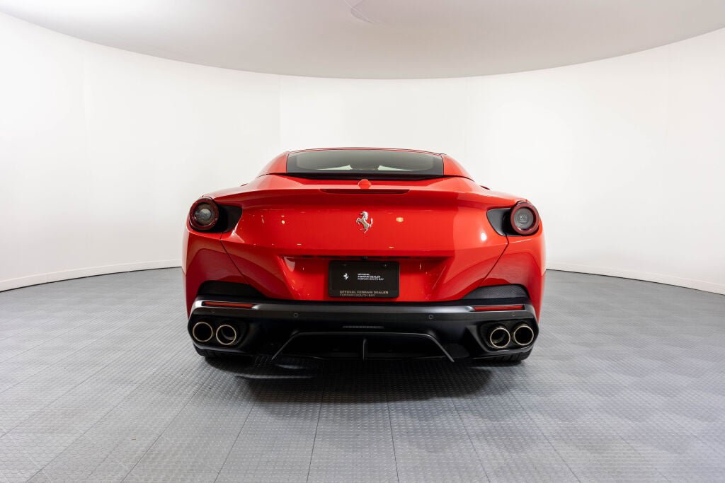 Certified 2020 Ferrari Portofino RWD image 12