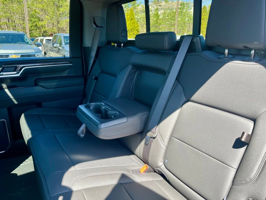New 2026 Chevrolet Silverado 2500 LTZ w/ LTZ Premium Package AWD/4WD image 25