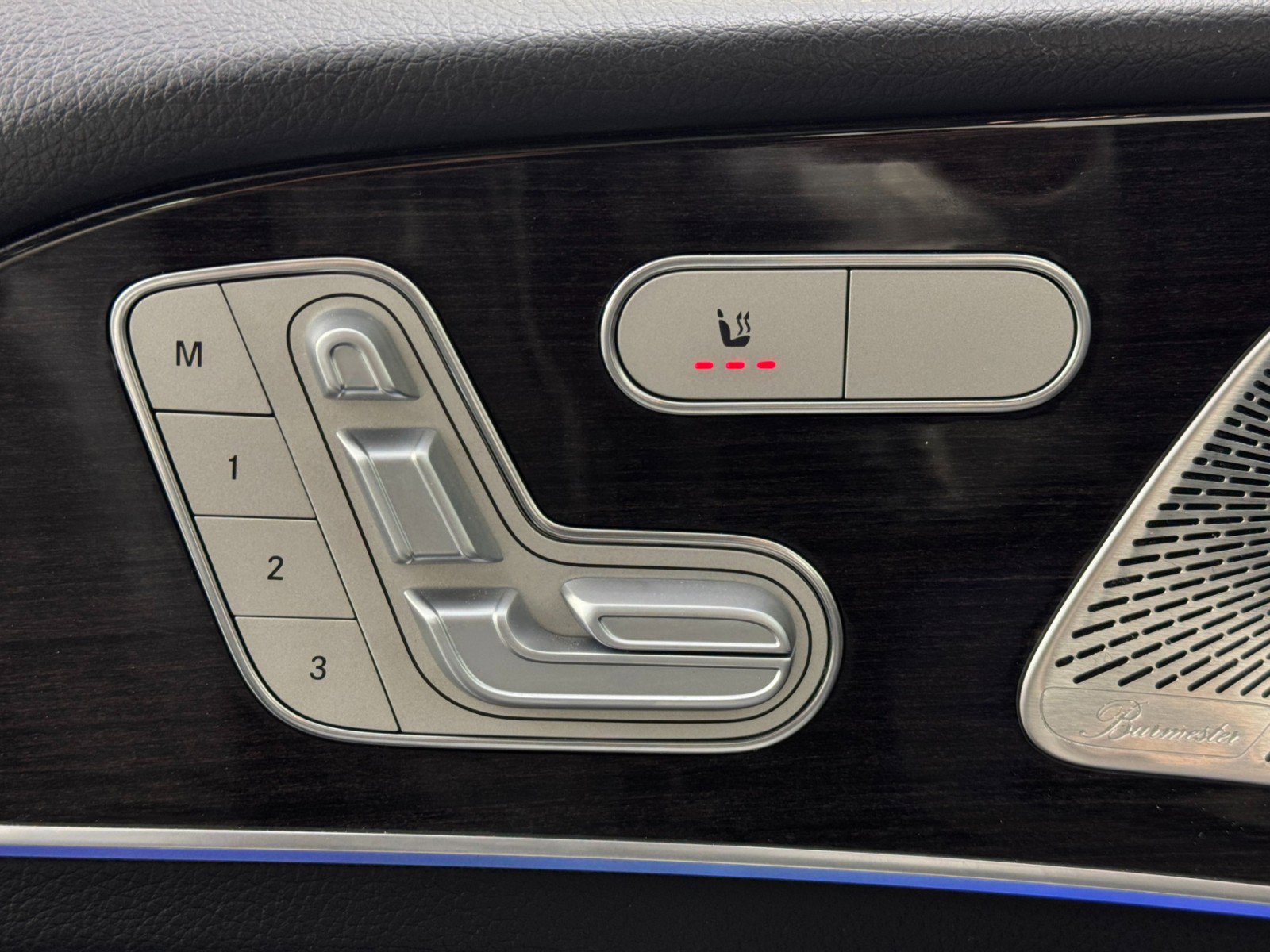 Used 2021 Mercedes-Benz GLE 350 w/ Premium Package image 17