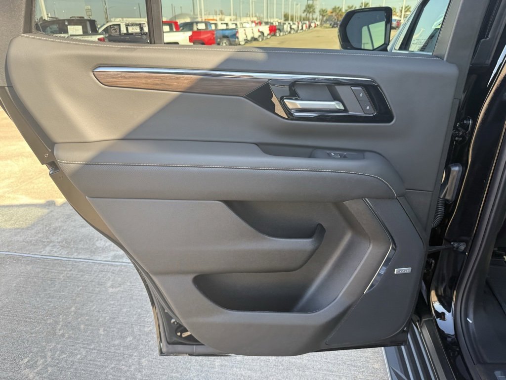 New 2025 Chevrolet Tahoe Premier w/ Sun And Tow Package image 31