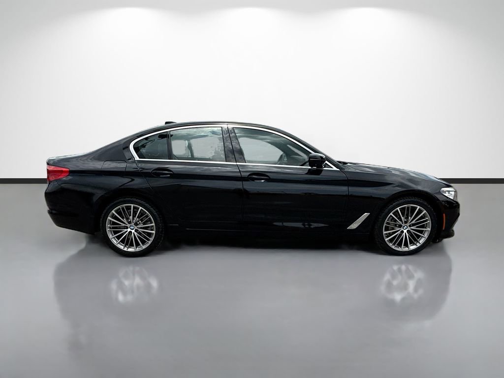 Used 2019 BMW 530i w/ Convenience Package RWD image 2