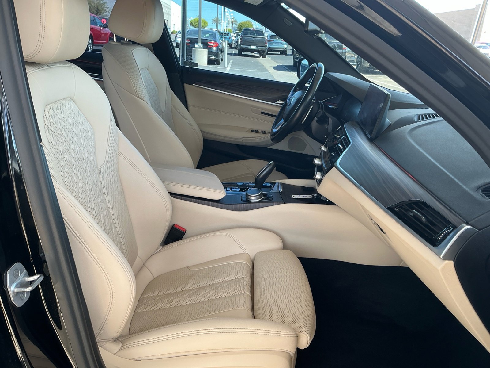 Used 2021 BMW 530i w/ Convenience Package image 19