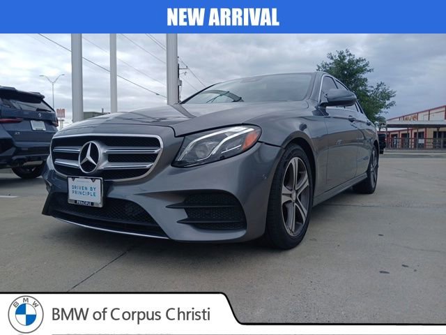 Used 2017 Mercedes-Benz E 300 4MATIC image 3