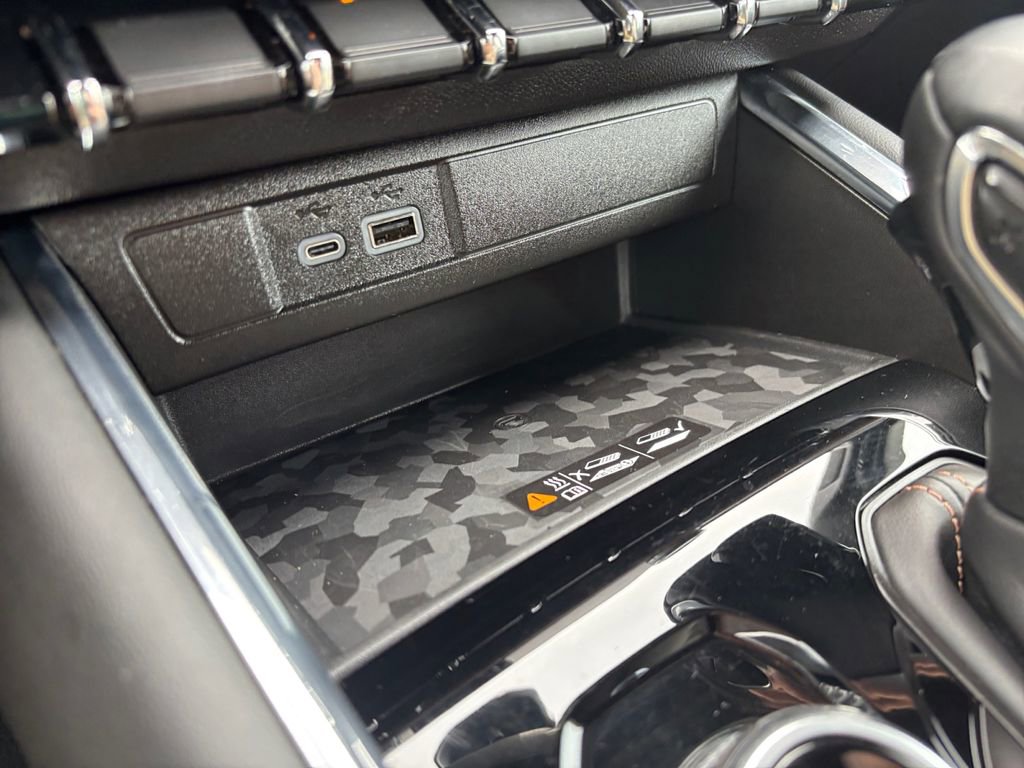 Used 2024 GMC Canyon AT4 w/ AT4 Premium Package AWD/4WD image 36