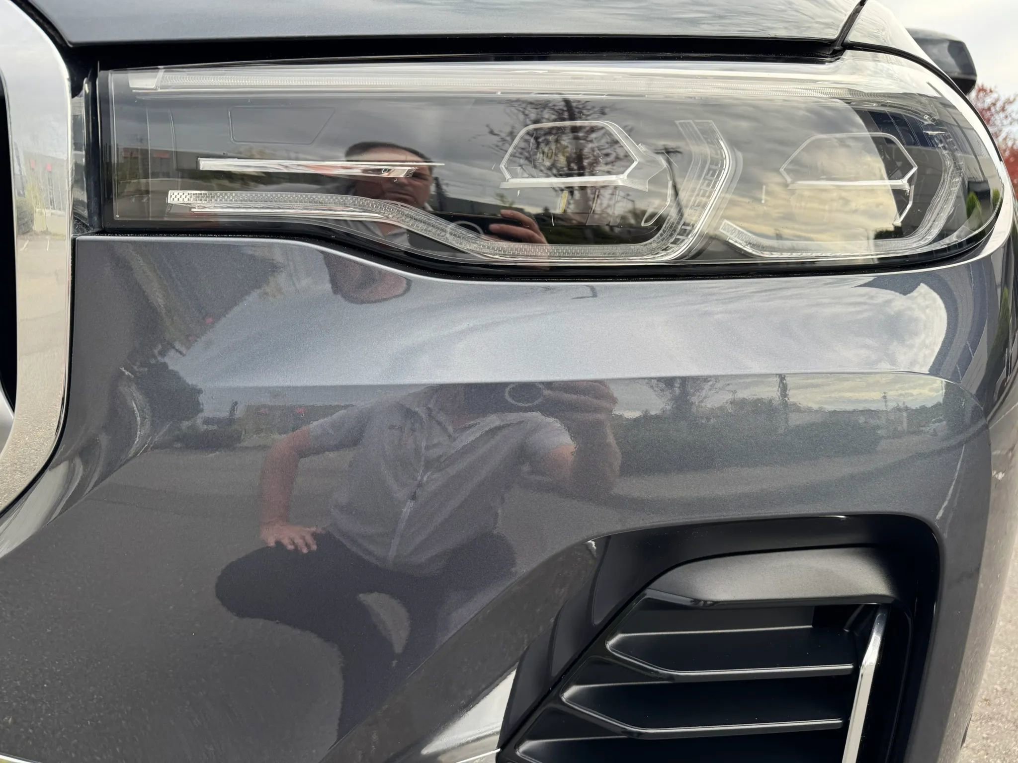 Used 2022 BMW X7 xDrive40i w/ Premium Package image 16