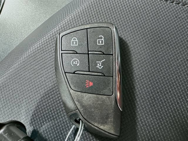 Used 2024 Chevrolet Equinox EV RS AWD/4WD image 16