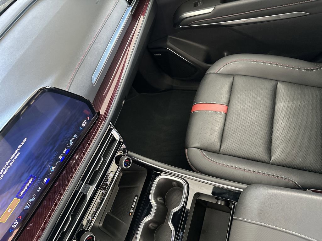 Certified 2024 Chevrolet Traverse RS image 26