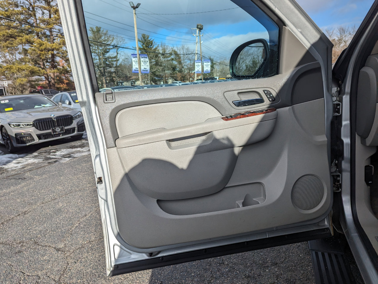 Used 2012 Chevrolet Tahoe LTZ image 17