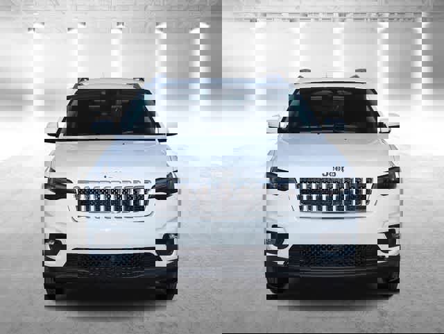 Used 2021 Jeep Cherokee Latitude Plus image 3