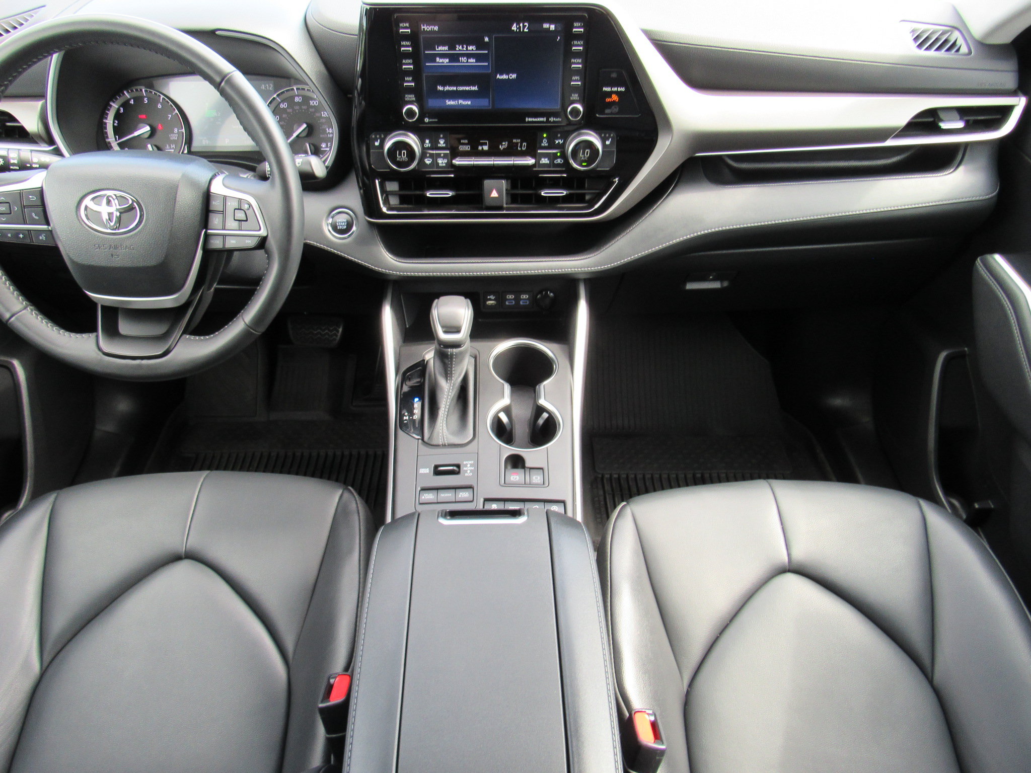 Used 2022 Toyota Highlander XLE AWD/4WD image 31