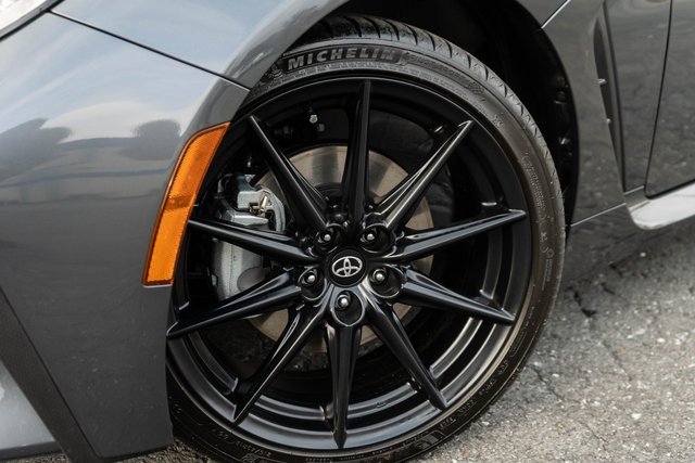 Used 2024 Toyota GR86 Premium image 4