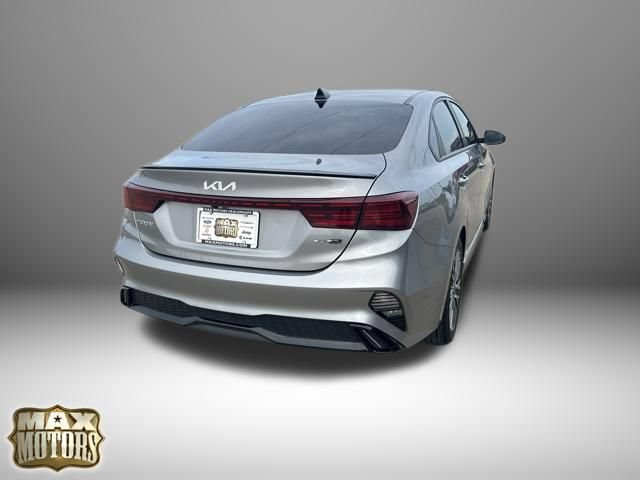 Used 2022 Kia Forte GT-Line w/ GT-Line Premium Package FWD image 11