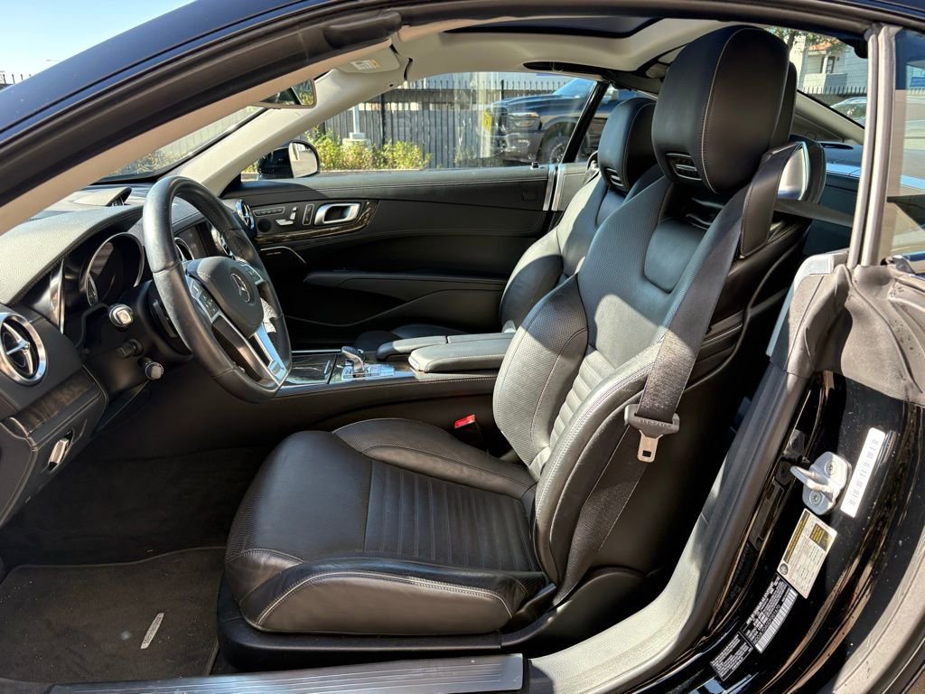 Used 2013 Mercedes-Benz SL 550 image 11