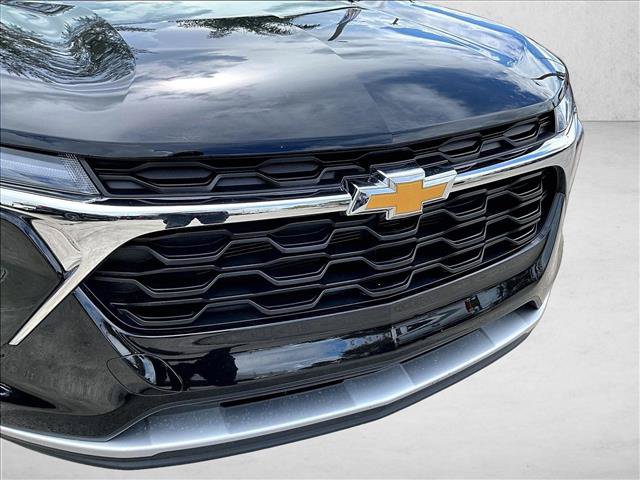 Used 2025 Chevrolet Trax LT FWD image 29