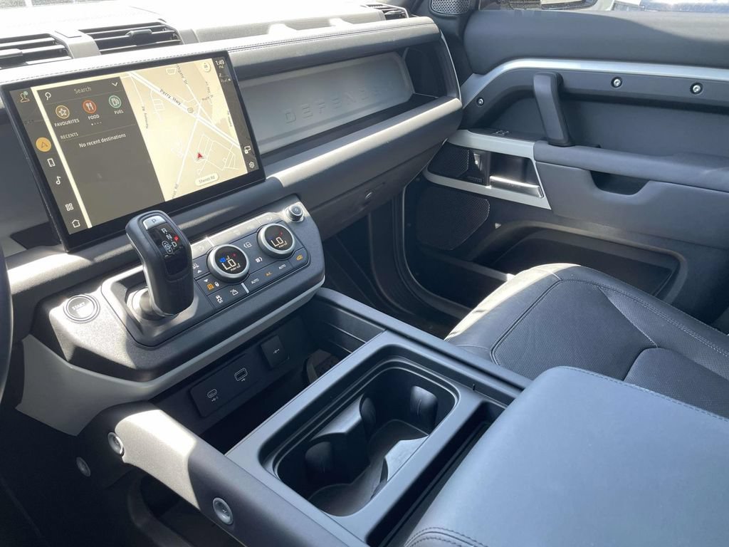Certified 2024 Land Rover Defender 110 SE AWD/4WD image 26
