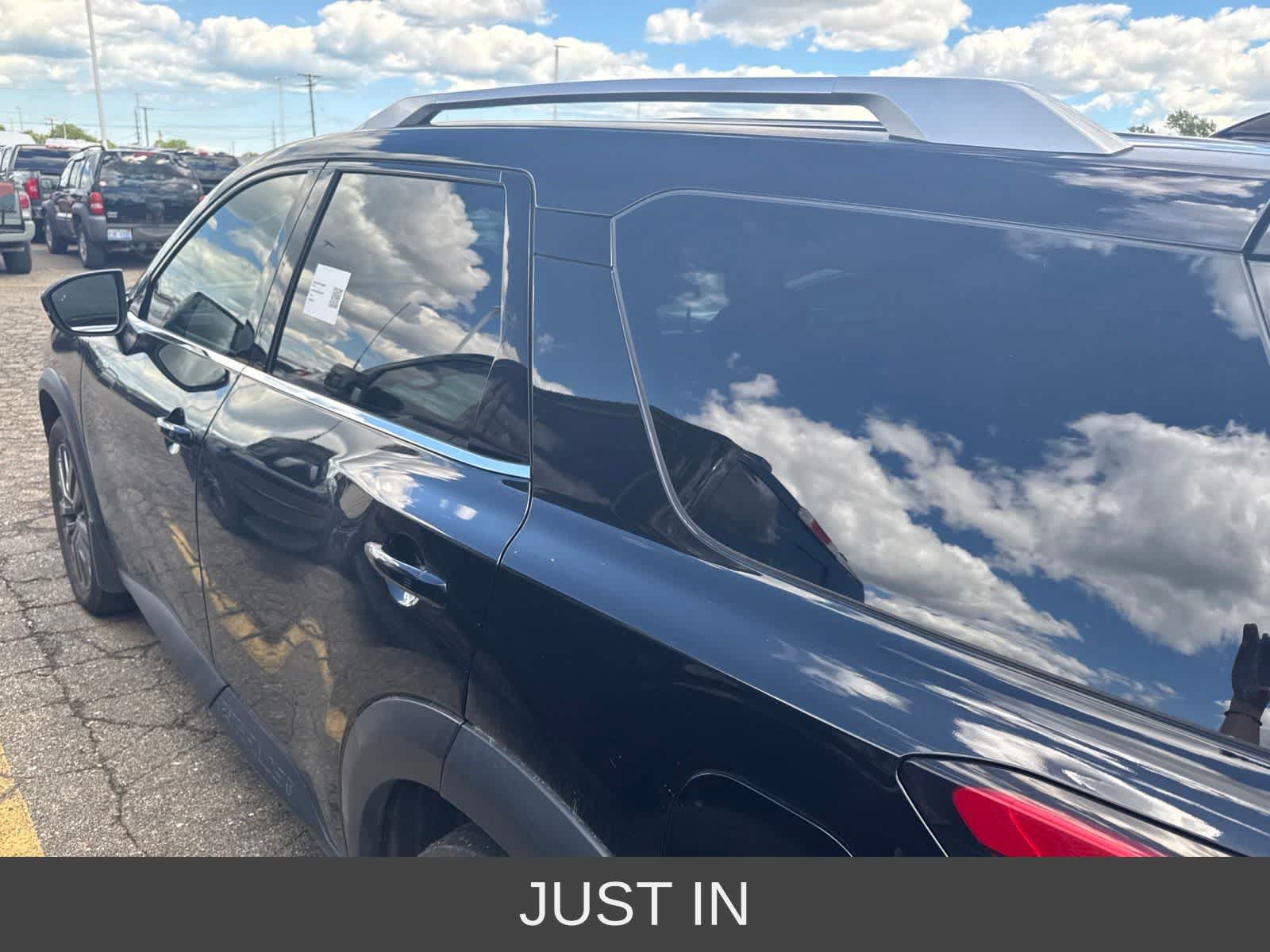 Used 2022 Nissan Pathfinder SL AWD/4WD image 18