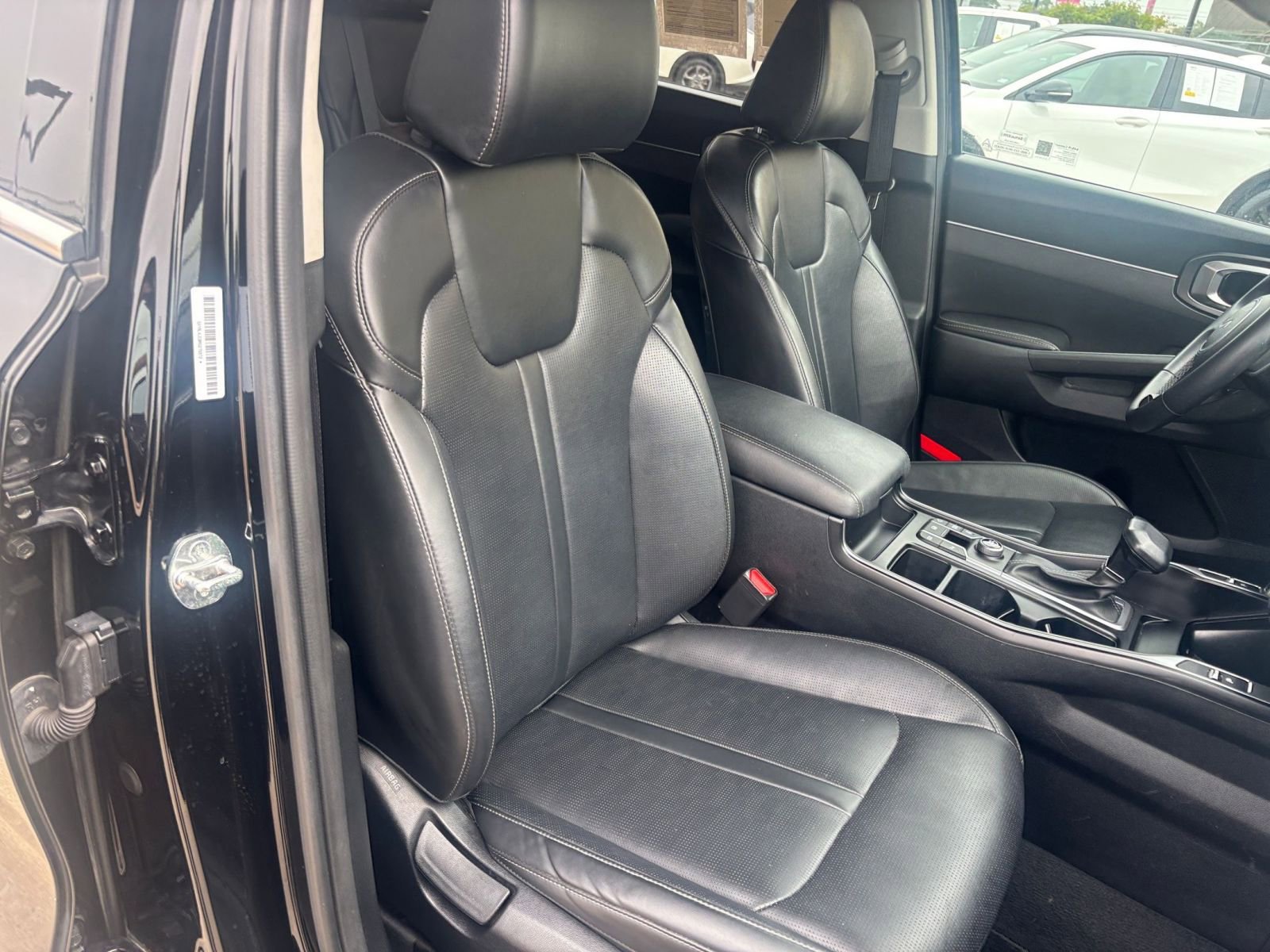 Used 2024 Kia Sorento S FWD image 39