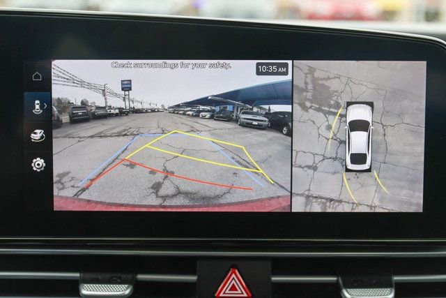 Used 2024 Hyundai Elantra Limited image 31