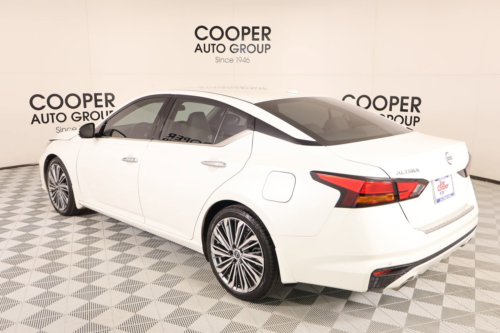 Used 2023 Nissan Altima 2.5 SL FWD image 23