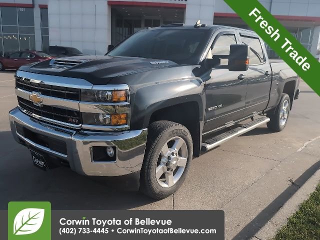 Used 2019 Chevrolet Silverado 2500 LT w/ LT Convenience Package image 8