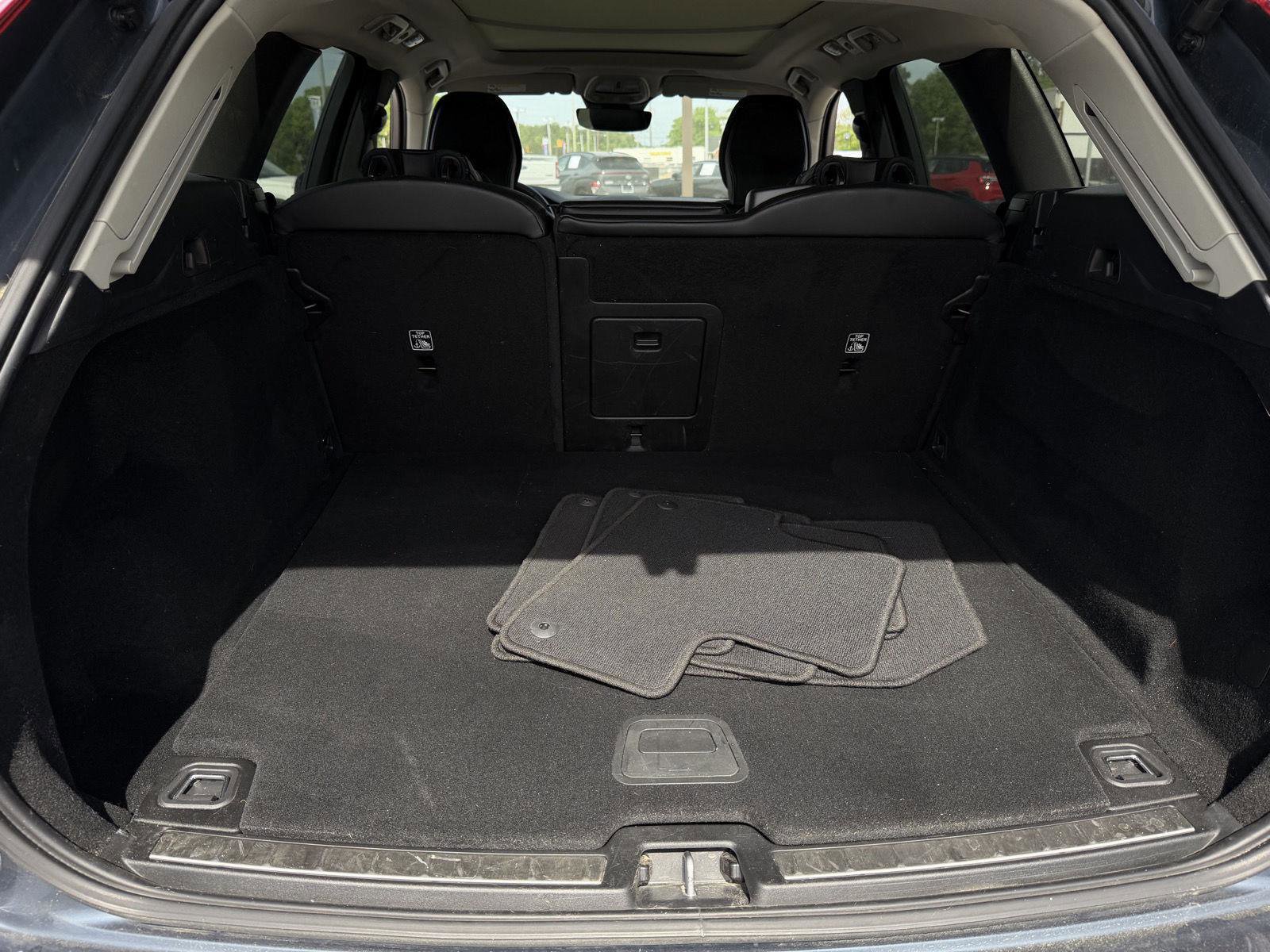 Used 2023 Volvo XC60 B5 Core AWD/4WD image 24