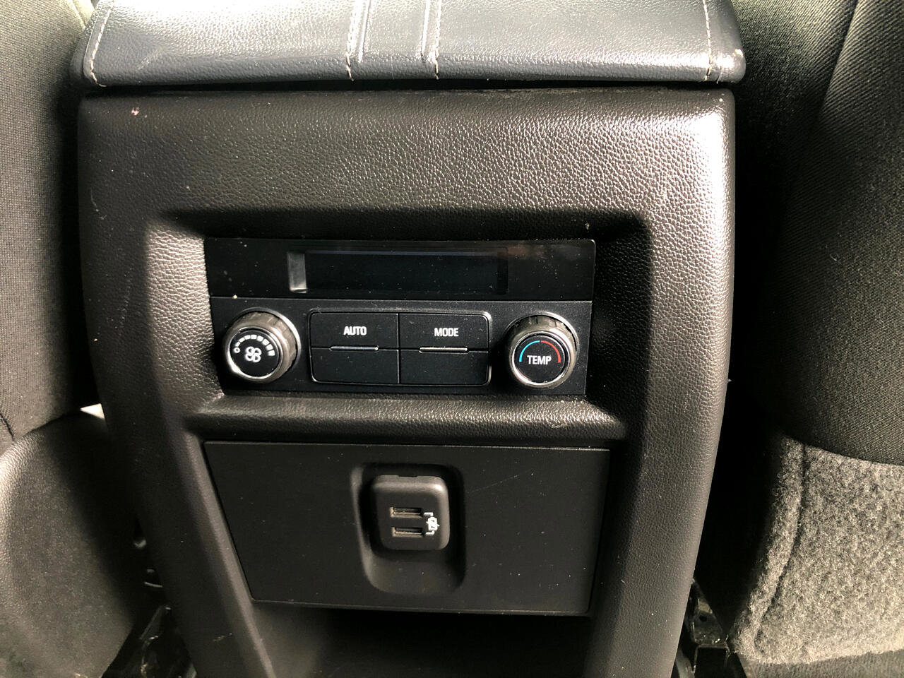 Used 2020 Chevrolet Traverse LT image 28