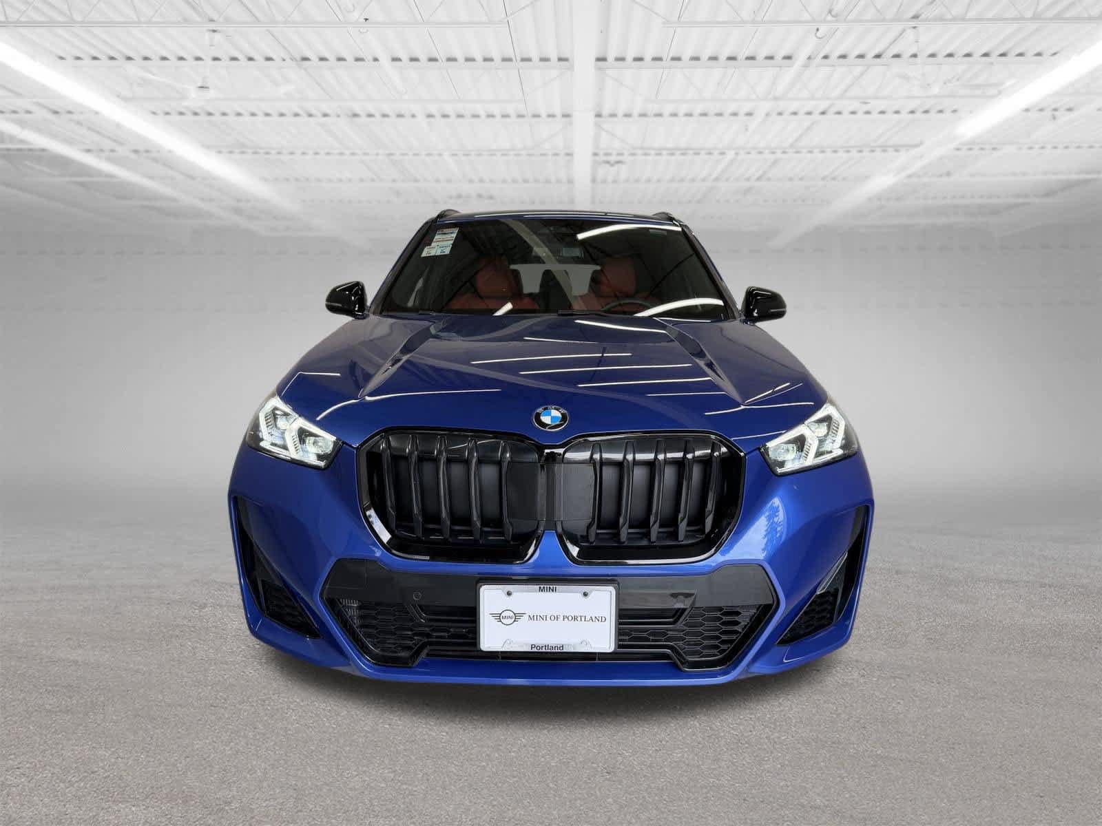 Used 2023 BMW X1 xDrive28i w/ M Sport Package AWD/4WD image 8