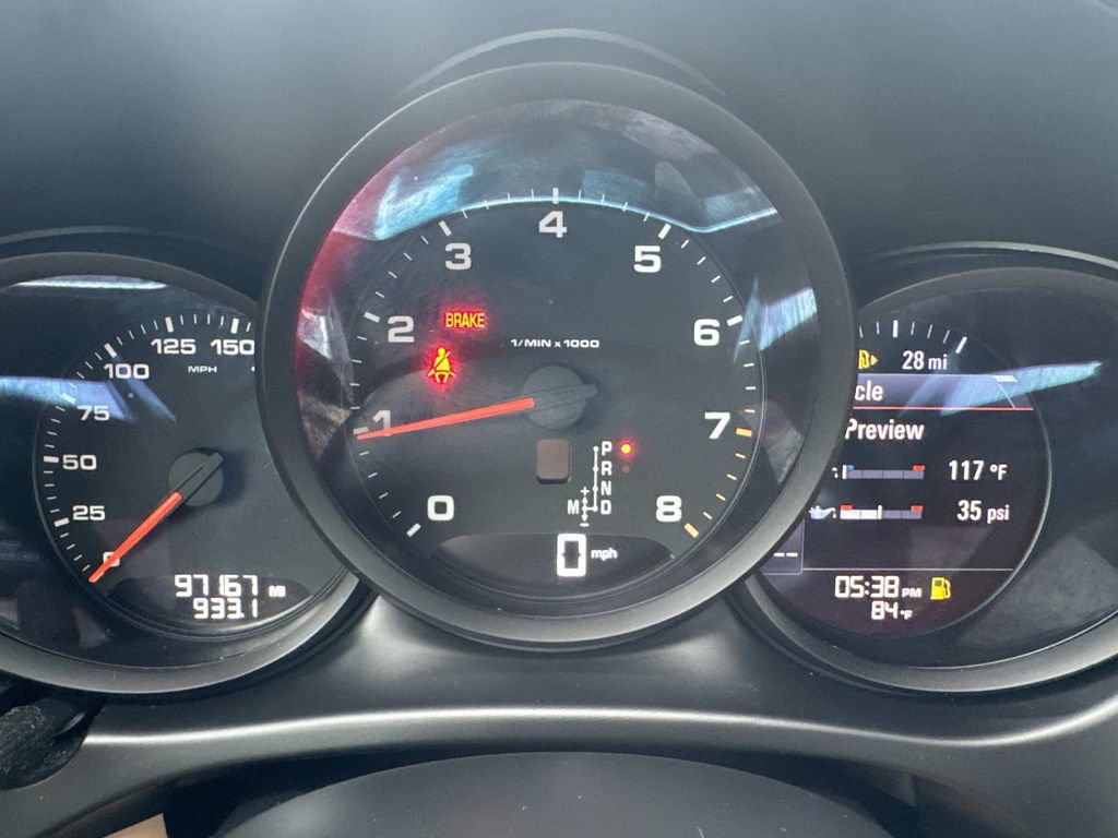 Used 2020 Porsche Macan AWD/4WD image 26