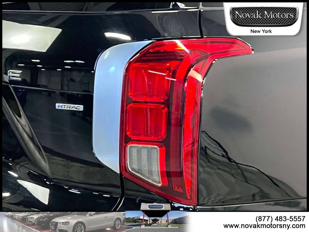 Used 2024 Hyundai Palisade Limited AWD/4WD image 11